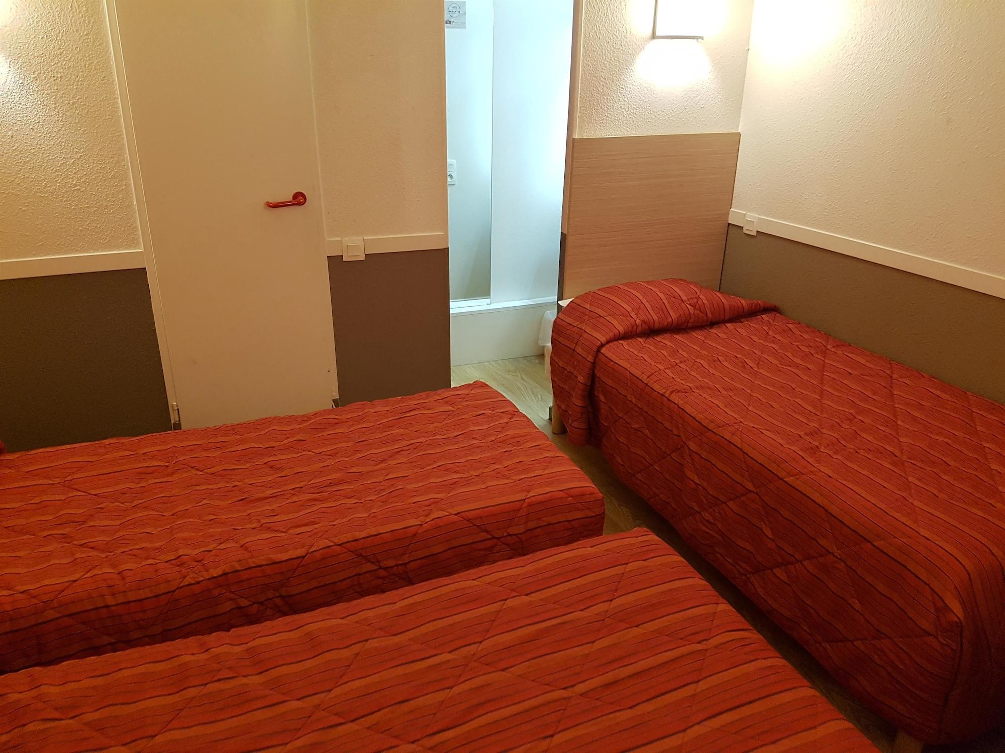 พรีเมียร์ คลาส กอลมาร์ นอร์ อุสแซง Hotel Houssen ภายนอก รูปภาพ