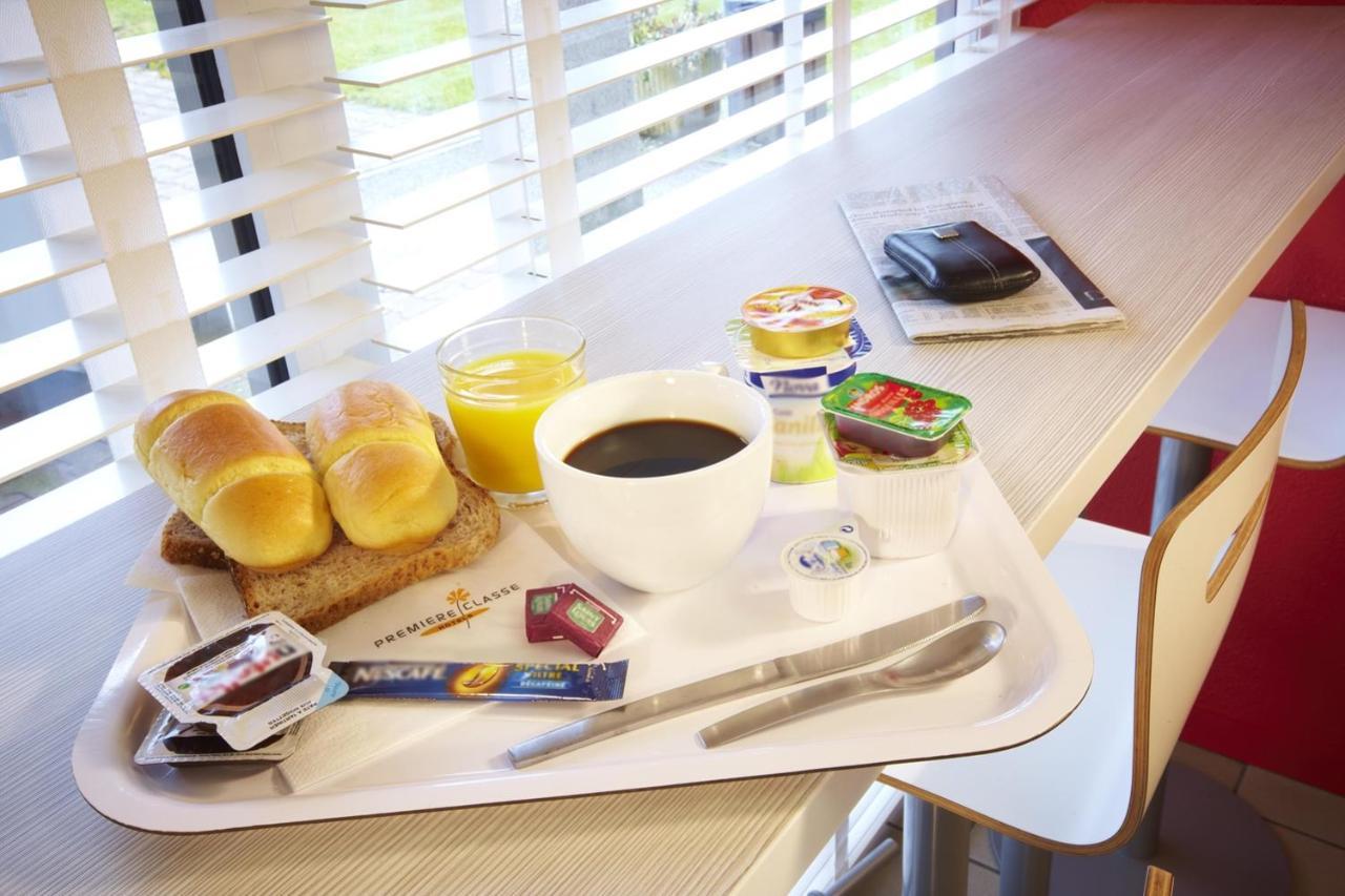 พรีเมียร์ คลาส กอลมาร์ นอร์ อุสแซง Hotel Houssen ภายนอก รูปภาพ