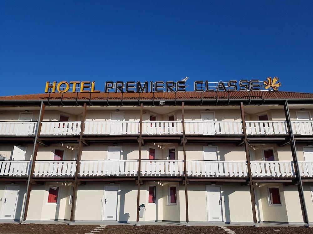 พรีเมียร์ คลาส กอลมาร์ นอร์ อุสแซง Hotel Houssen ภายนอก รูปภาพ